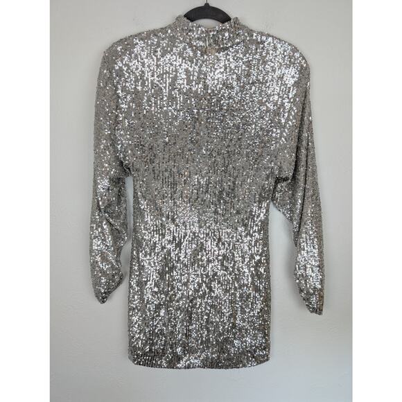 Ronny Kobo Lauper Dress Mini Sequin V Neck New Years Glam Sexy Silver Size S - Picture 8 of 16